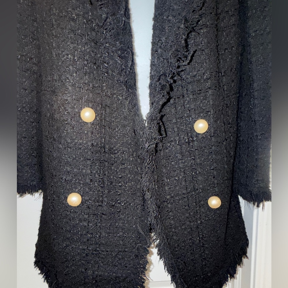 Zara Women's Black Frayed Tweed Boucle Blazer Jacket w Pearl Buttons, Small EUC - Picture 6 of 11